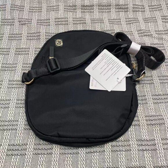 Lululemon All Night Festival Bag 2L - Picture 4 of 6